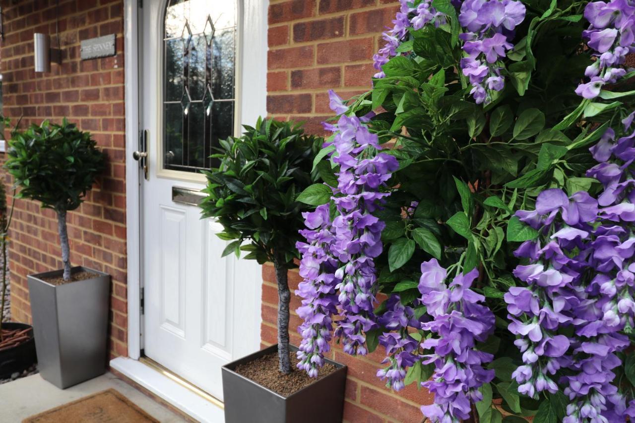 The Spinney Bracknell Exterior foto